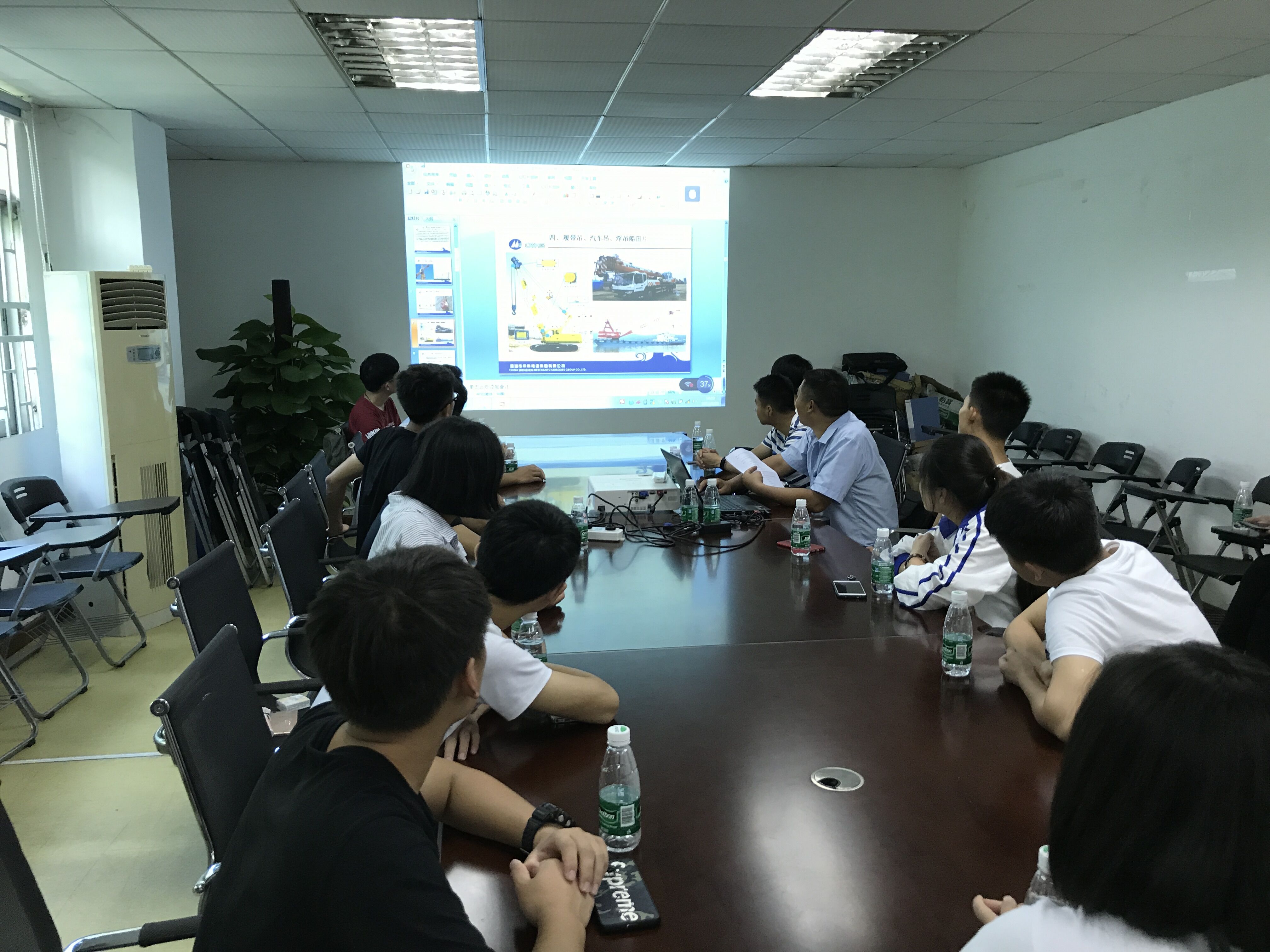 九江職業(yè)技術(shù)學(xué)院首批“心?港灣”人才工程獎學(xué)金獲獎學(xué)生來港灣工程公司參加暑期實(shí)習(xí)