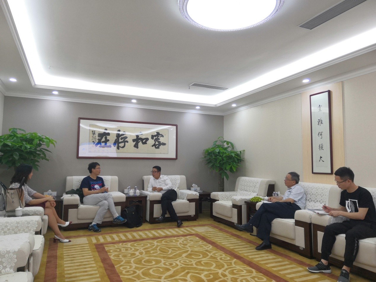 深圳市城市規(guī)劃設(shè)計研究院副總工程師俞露一行蒞臨港創(chuàng)建材公司洽談合作