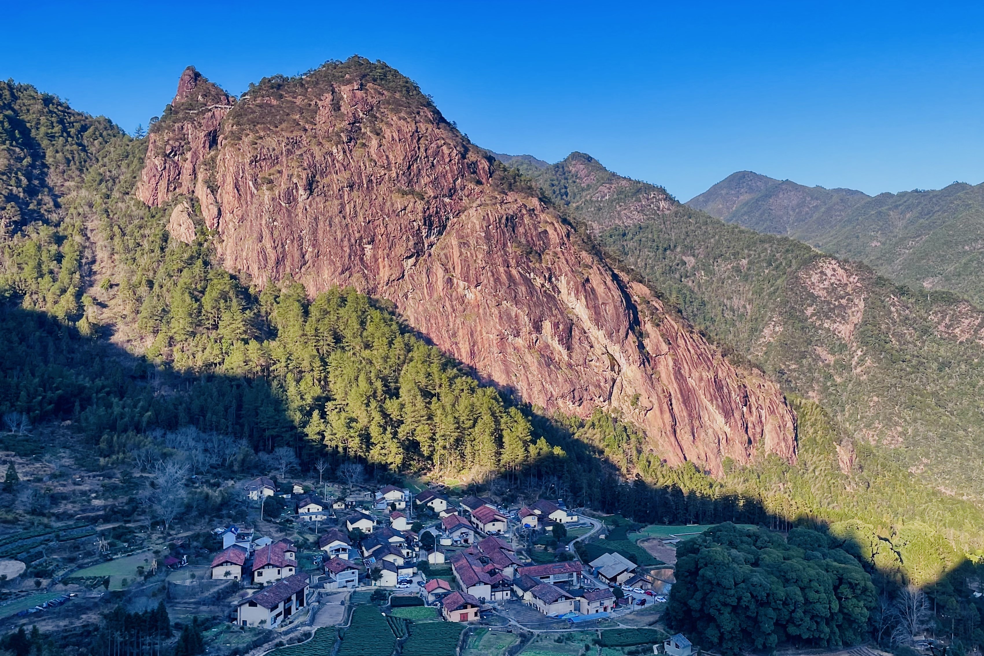 樂領(lǐng)·旗山俠隱榮登第八屆黑松露年度精品民宿榜
